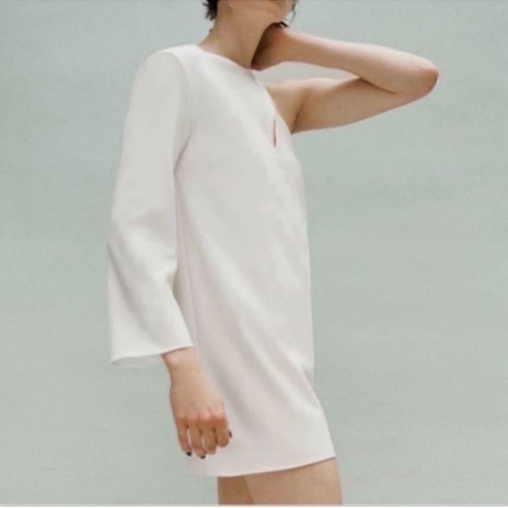 Zara White Mini Dress(Size large)